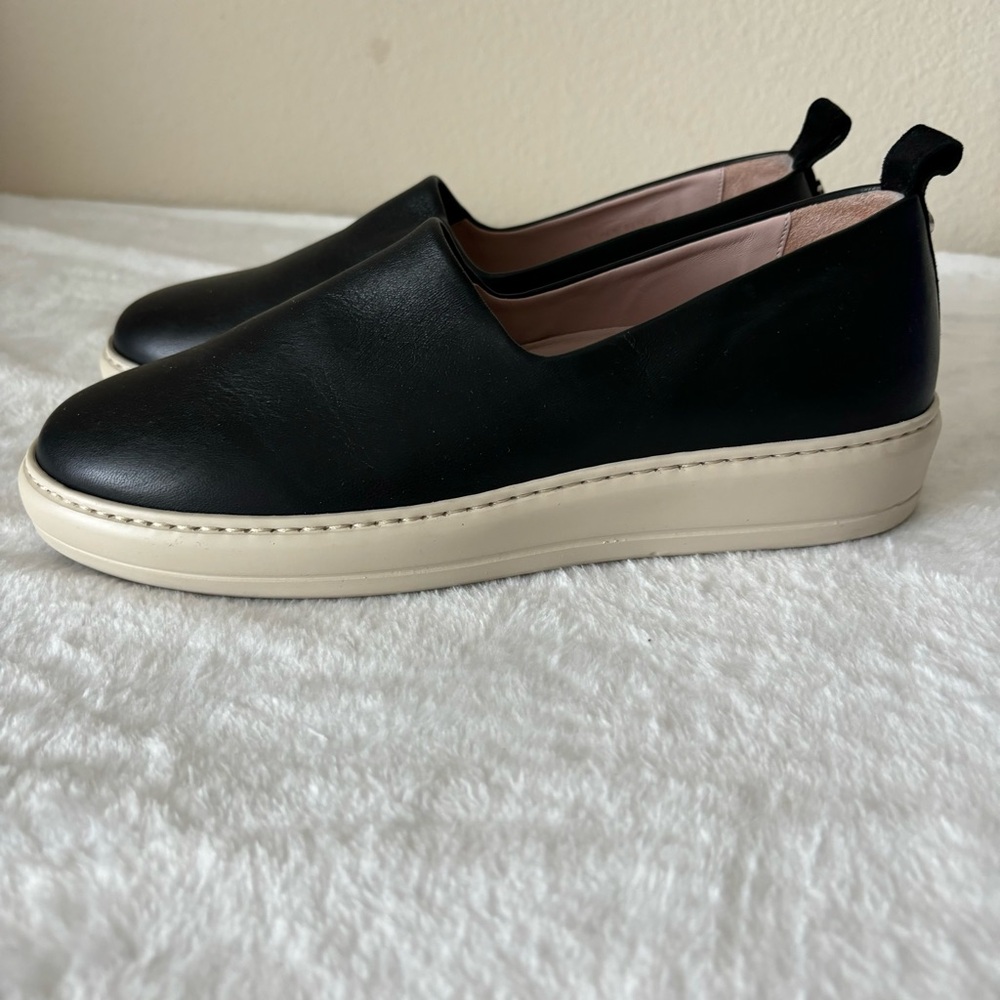 Taryn Rose Black and Cream Flats